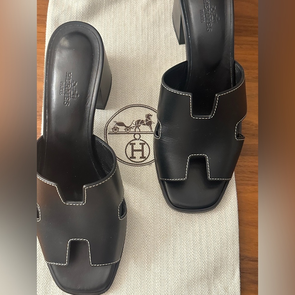 Hermès Helia 60 sandal